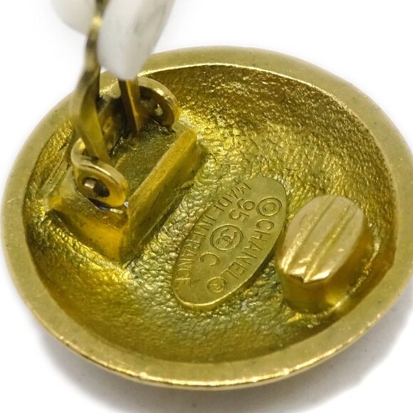 Chanel Button Earrings Clip-On Gold - Picture 4 of 4